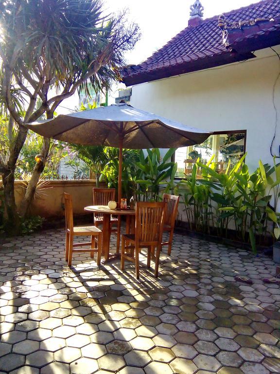 Arya Inn Enny Salon And Spa Nusa Lembongan Kültér fotó